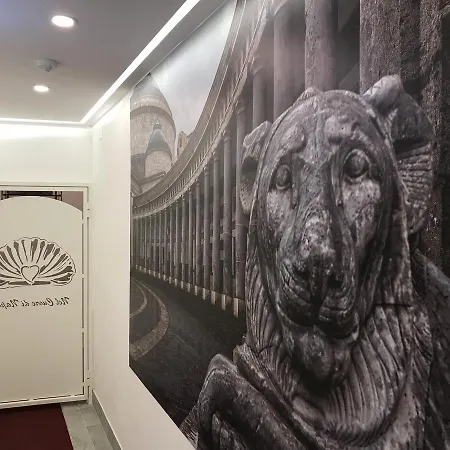 Art Nel Cuore Di نابولي