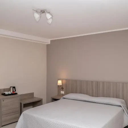 Art Nel Cuore Di 4* نابولي